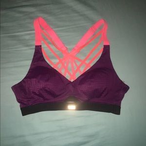 sports bra